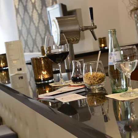 Отель Celler Hof Целле