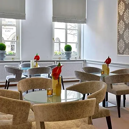 Celler Hof 호텔 첼레